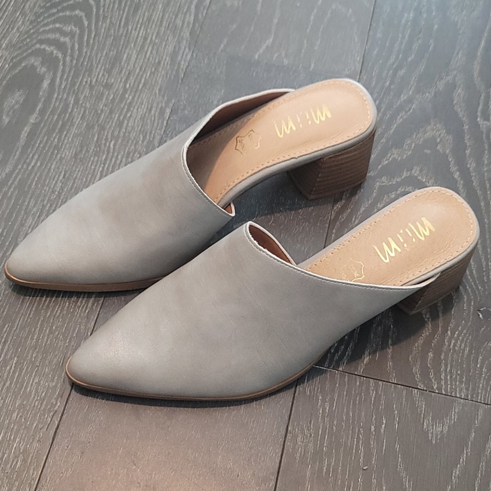 Geniune leather Light grey Mules